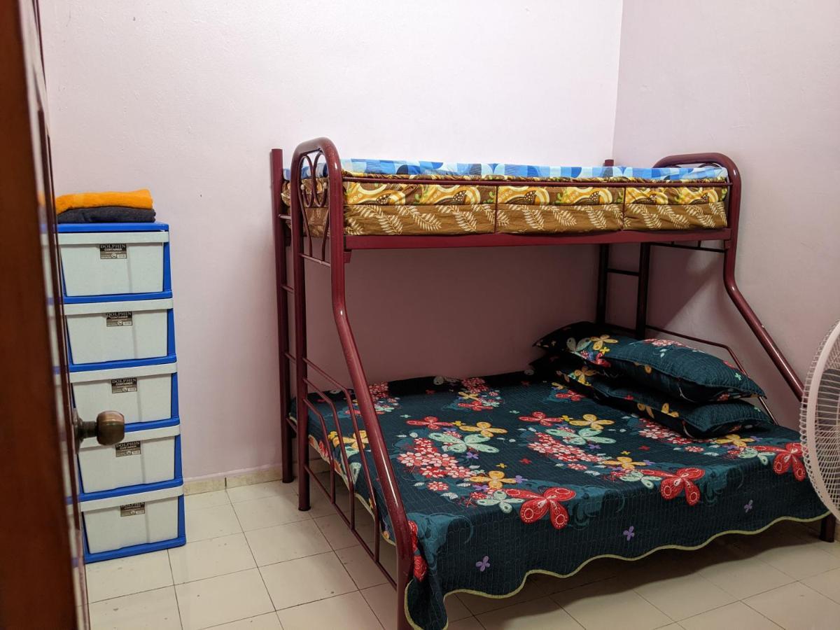 Aryani Homestay Kampong Kelemak Room photo